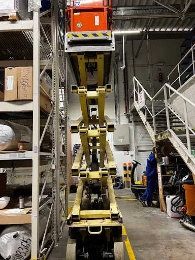 Szkolenia UTB Wrocław kursy wózki widłowe, podesty, suwnice, żurawie UDT